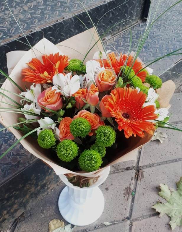 Букет цветов из: Герберы, Хризантемы, Альстромерии и Розы в Щелкино