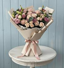 Букет цветов из:  Розы и Лизиантусы в Щелкино