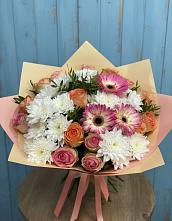 Букет цветов из:  Розы, Герберы и Хризантемы в Щелкино