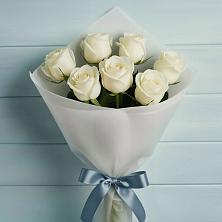 Букет 7 Белых роз Эдлесс Лав в Щелкино