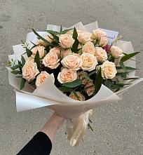 Букет Кремовые розы Латте в Щелкино