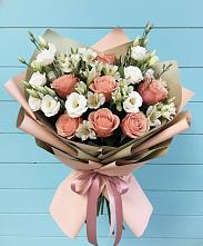 Букет цветов из:  Розы, Альстромерии и Лизиантусы в Щелкино