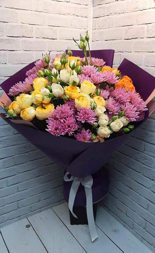 Букет цветов из: Хризантемы и Розы в Щелкино
