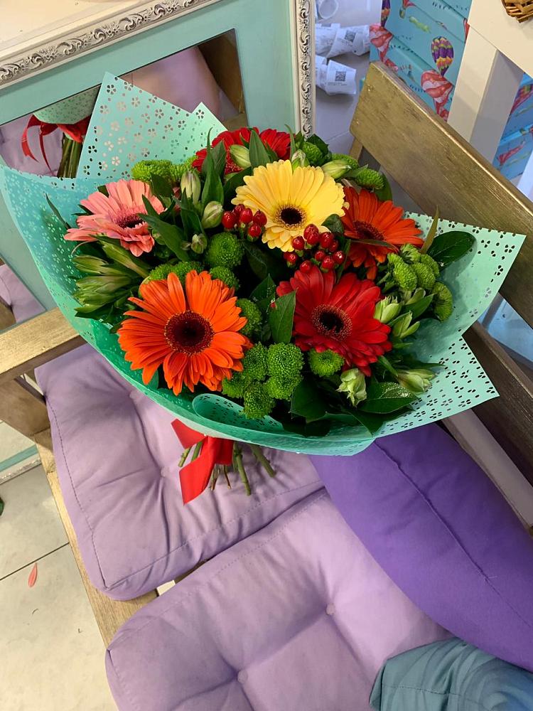 Букет цветов из: Герберы, Хризантемы и Альстромерии в Щелкино