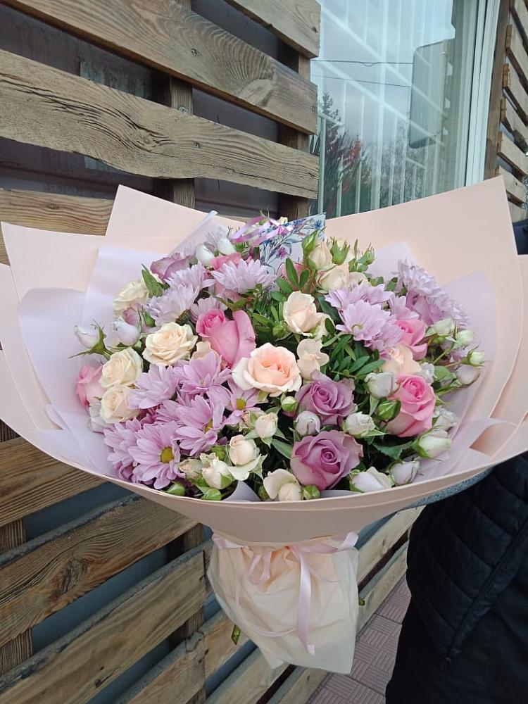 Букет цветов из: Розы и Хризантемы в Щелкино