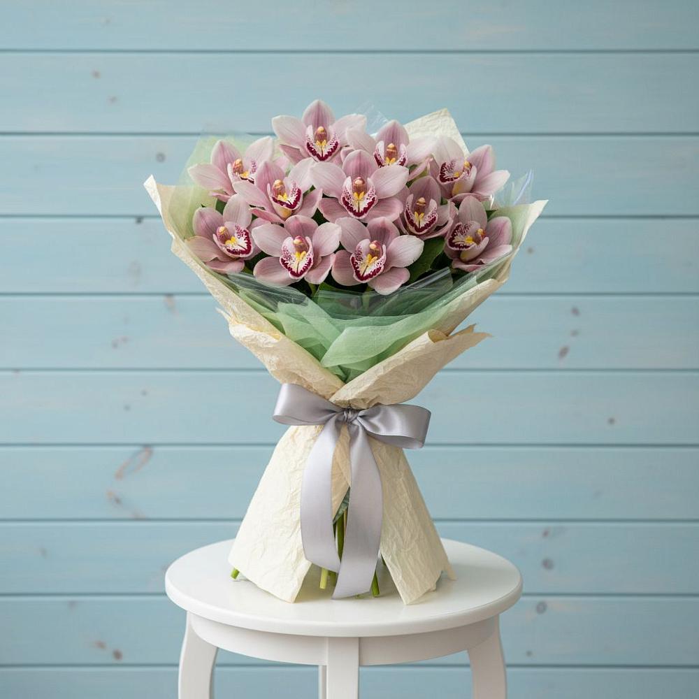 Букет цветов из: Орхидеи и Розы в Щелкино