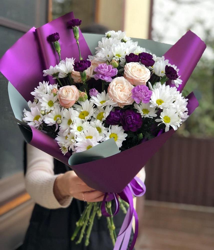 Букет цветов из: Хризантемы, Гвоздики и Розы в Щелкино