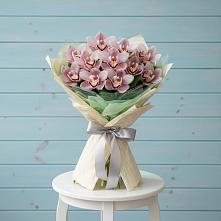Букет цветов из:  Орхидеи и Розы в Щелкино