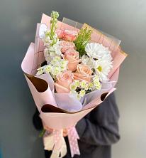 Букет цветов из:  Хризантемы и Розы в Щелкино