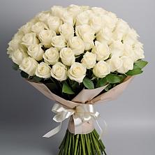 Букет 101 беля роза Белоснежка в Щелкино