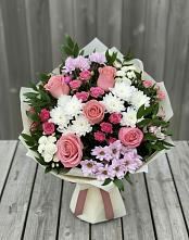 Букет цветов из:  Альстромерии, Гвоздики, Розы и Хризантемы в Щелкино