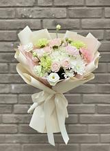 Букет цветов из:  Гвоздики, Розы, Лизиантусы и Хризантемы #REPLACE_PRED# Щелкино
