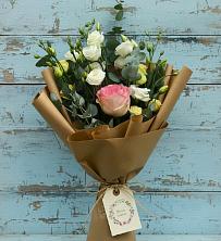 Букет цветов из:  Розы и Лизиантусы в Щелкино