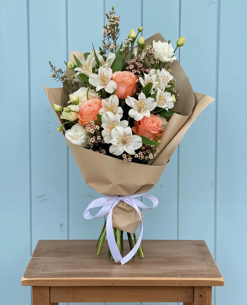 Букет цветов из: Альстромерии, Лизиантусы, Розы и Хризантемы в Щелкино